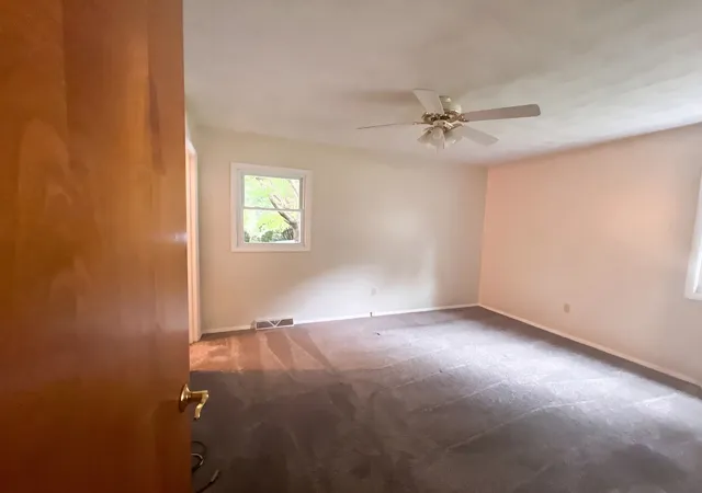 Photo 3 of Single family home for sale at 912 Hollycrest Dr, Champaign, IL 61821 | MLS# 12710047 | Listing updated on 2026-10-06