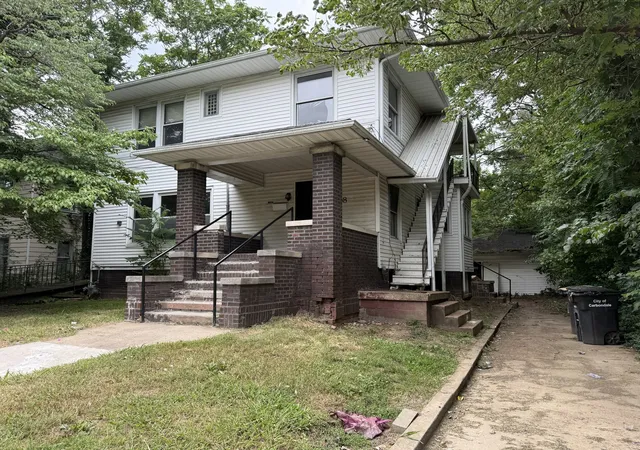 1st image of 608 W Main St, Carbondale, IL 62901 | MLS# 12710057