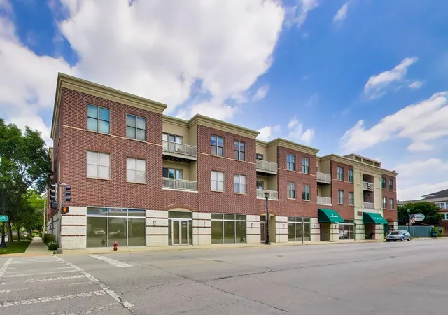 1st image of 2951 Central St #307, Evanston, IL 60201 | MLS# 12710064