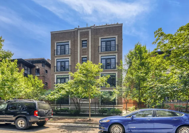Photo 1 of Sale Pending at 927 W Agatite Ave #3S, Chicago, IL 60640 | MLS# 12710094 | Listing updated on 2026-10-09