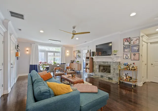 Photo 3 of Sale Pending at 927 W Agatite Ave #3S, Chicago, IL 60640 | MLS# 12710094 | Listing updated on 2026-10-09
