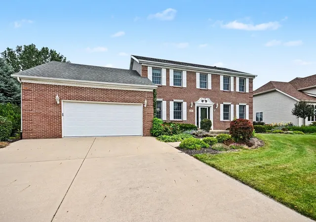 Photo 2 of Single family home for sale at 1207 David A Barry Dr, Shorewood, IL 60404 | MLS# 12710129 | Listing updated on 2026-09-23