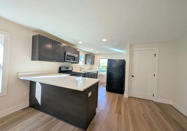 Photo 3 of Single family home for sale at 481 N Cottage Ave, Kankakee, IL 60901 | MLS# 12710169 | Listing updated on 2026-10-16