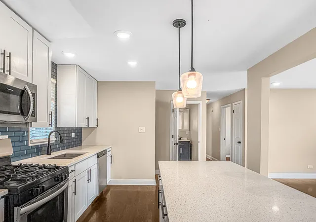 Photo 3 of Single family home for sale at 7241 Beloit Ave, Bridgeview, IL 60455 | MLS# 12710180 | Listing updated on 2026-09-09