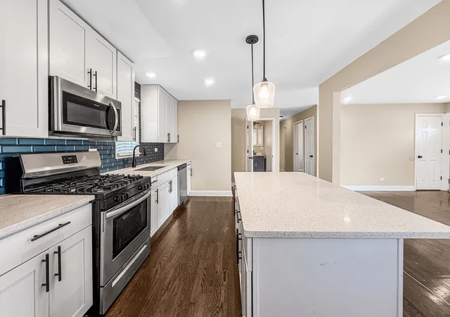 Photo 3 of Single family home for sale at 7241 Beloit Ave, Bridgeview, IL 60455 | MLS# 12710180 | Listing updated on 2026-10-07