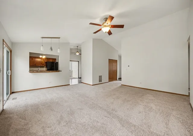 Photo 3 of Single family home for sale at 3512 Portsmouth Dr, Zion, IL 60099 | MLS# 12710202 | Listing updated on 2026-10-08