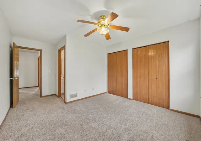 Photo 3 of Single family home for sale at 3512 Portsmouth Dr, Zion, IL 60099 | MLS# 12710202 | Listing updated on 2026-10-08