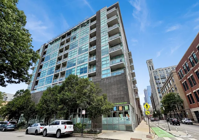 Photo 2 of Condo for sale at 225 S Sangamon St #306, Chicago, IL 60607 | MLS# 12710254 | Listing updated on 2026-09-16