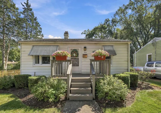 Single family home for sale at 677 Clark St, Elgin, IL 60123 | MLS# 12710293 | Listing updated on 2026-09-16