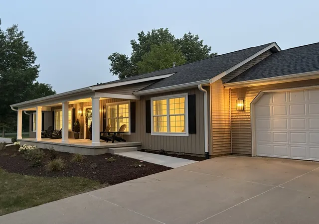 2nd image of 960 Mulberry Dr, Geneseo, IL 61254 | MLS# 12710301