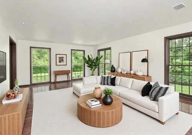 Photo 2 of Single family home for sale at 1650 Clendenin Ln, Riverwoods, IL 60015 | MLS# 12710325 | Listing updated on 2026-08-12