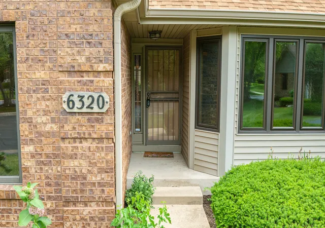 Listing Photo 5 - Condo for sale in building located at 6320 Old Hunters Run, Rockford, IL 61114
