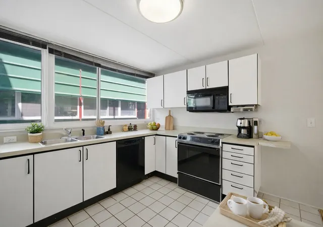 4th image of 840 Michigan Ave, Evanston, IL 60202