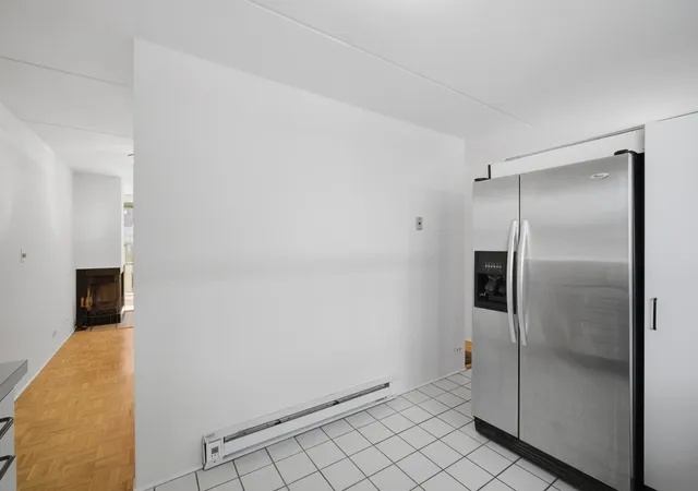 5th image of 840 Michigan Ave, Evanston, IL 60202