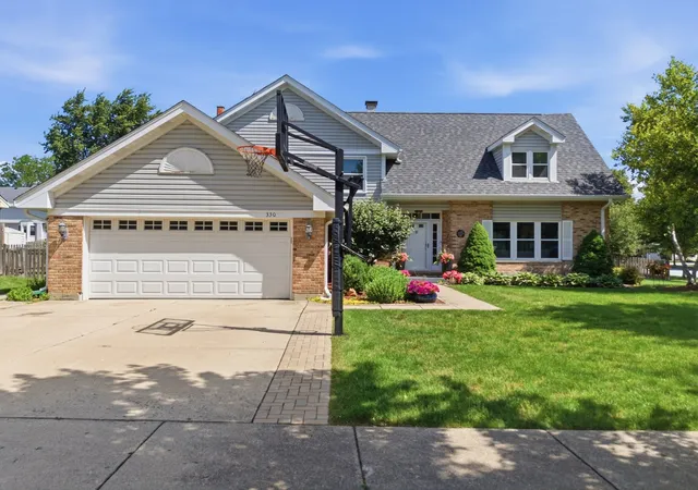 Photo 1 of Single family home for sale at 330 Sutcliffe Cir, Vernon Hills, IL 60061 | MLS# 12710493 | Listing updated on 2026-07-27