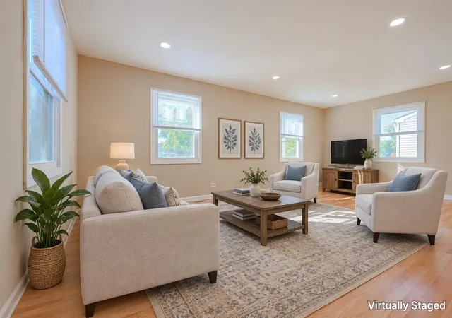 Photo 4 of Single family home for sale at 650 Wyngate Ln, Buffalo Grove, IL 60089 | MLS# 12710601 | Listing updated on 2026-10-22