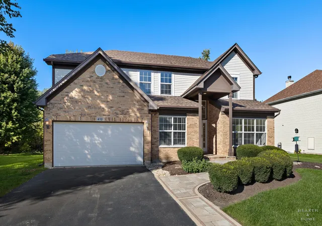 Photo 2 of Single family home for sale at 412 Reserve Dr, Crystal Lake, IL 60012 | MLS# 12710692 | Listing updated on 2026-10-06
