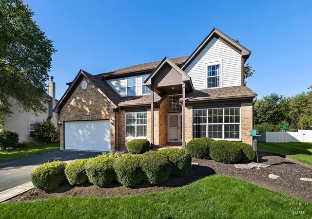 Photo 3 of Single family home for sale at 412 Reserve Dr, Crystal Lake, IL 60012 | MLS# 12710692 | Listing updated on 2026-10-06