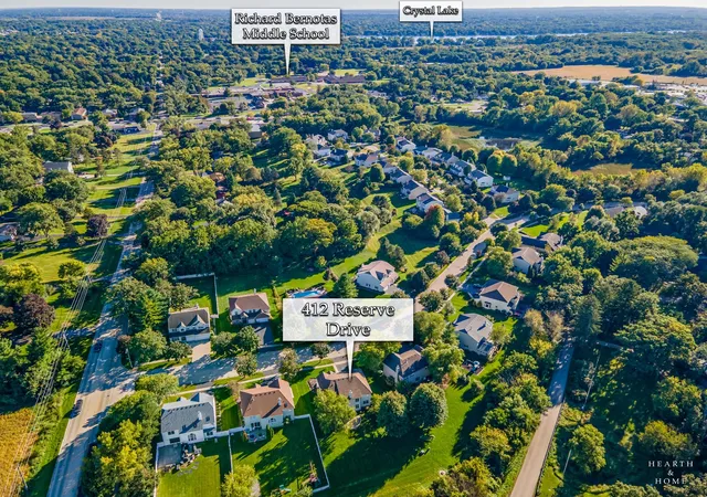 Photo 4 of Single family home for sale at 412 Reserve Dr, Crystal Lake, IL 60012 | MLS# 12710692 | Listing updated on 2026-10-06
