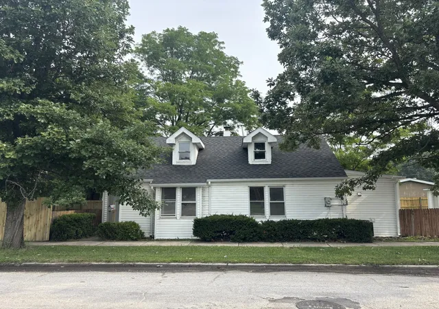 Photo 1 of Sale Pending at 10049 Marion Ave, Oak Lawn, IL 60453 | MLS# 12710785 | Listing updated on 2026-09-19