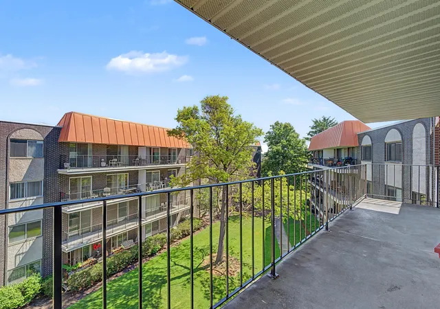 Photo 11 of Condo for sale at 4900 Foster St #407, Skokie, IL 60077 | MLS# 12710788 | Listing updated on 2026-10-07