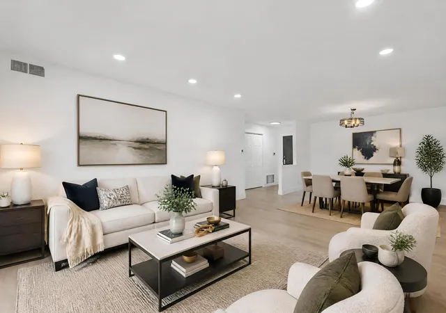 Listing Photo 4 - Condo for sale in building located at 4900 Foster St, Skokie, IL 60077 - Unit #407