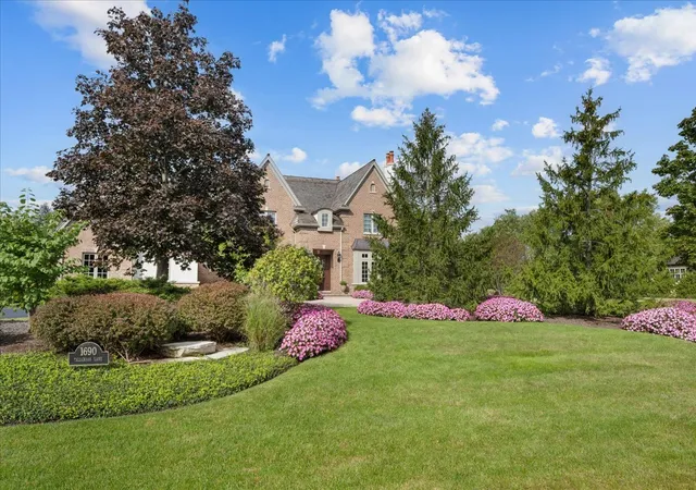 Photo 2 of Single family home for sale at 1690 Tallgrass Ln, Lake Forest, IL 60045 | MLS# 12710800 | Listing updated on 2026-10-07