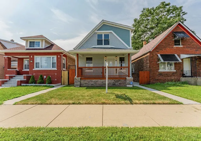 Single family home for sale at 4821 W Hirsch St, Chicago, IL 60651 | MLS# 12710812