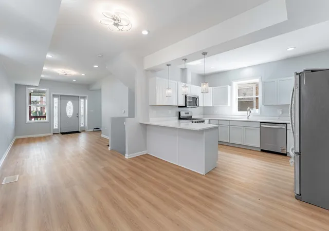 Photo 4 of Single family home for sale at 4821 W Hirsch St, Chicago, IL 60651 | MLS# 12710812 | Listing updated on 2026-09-22