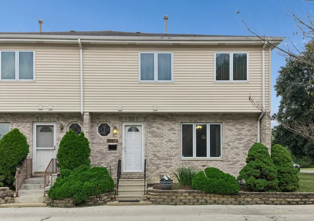 1st image of 4241 Lindenwood Dr #A, Matteson, IL 60443 | MLS# 12710818
