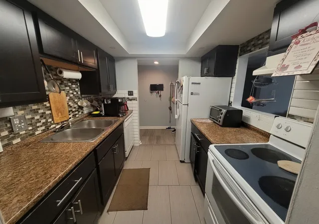 Photo 4 of Condo for sale at 12825 S Kenneth Ave #D2, Alsip, IL 60803 | MLS# 12710882 | Listing updated on 2026-08-30