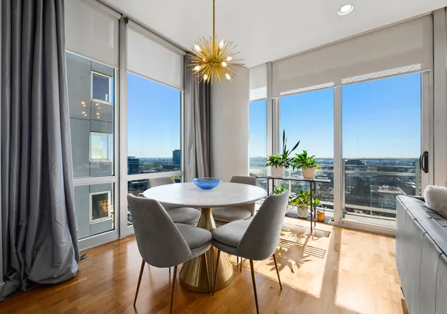 Photo 4 of Condo for sale at 737 W Washington Blvd #2210, Chicago, IL 60661 | MLS# 12710911 | Listing updated on 2026-09-04