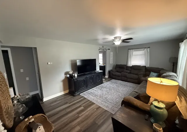 Photo 4 of Single family home for sale at 315 N Division St, Braidwood, IL 60408 | MLS# 12710931 | Listing updated on 2026-08-17