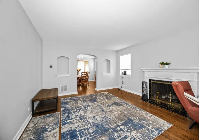 Photo 1 of Single family home for sale at 7730 S Paxton Ave, Chicago, IL 60649 | MLS# 12711040 | Listing updated on 2026-09-08