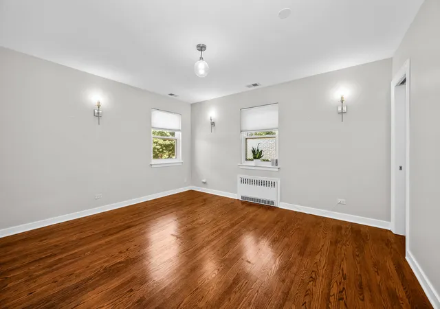 Photo 4 of Single family home for sale at 7730 S Paxton Ave, Chicago, IL 60649 | MLS# 12711040 | Listing updated on 2026-09-08