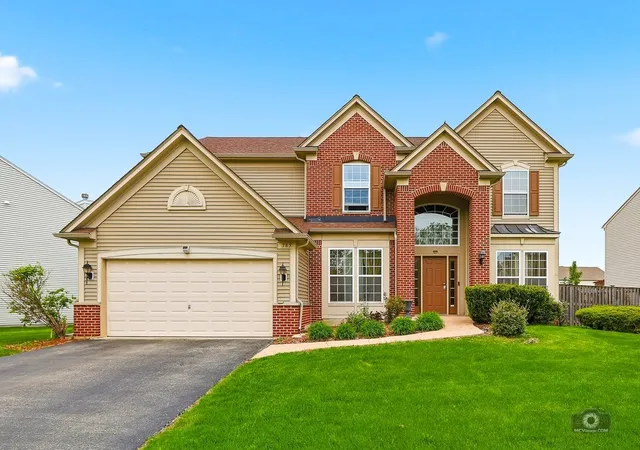 4th image of 385 Marshall Ash St, Bolingbrook, IL 60490 | MLS# 12711046