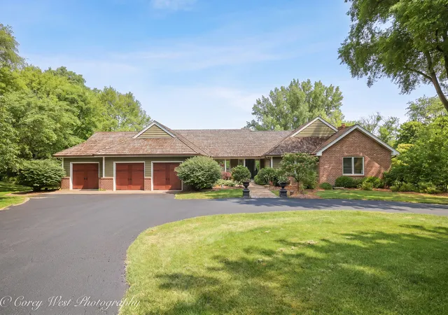1st image of 39w944 Deer Run Dr, Saint Charles, IL 60175 | MLS# 12711049