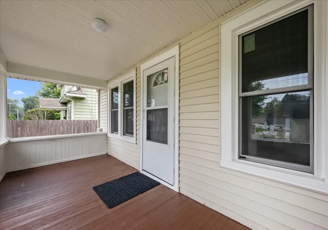 Photo 3 of Single family home for sale at 1006 S 4th Street, Aurora, IL 60505 | MLS# 12711061 | Listing updated on 2026-09-30
