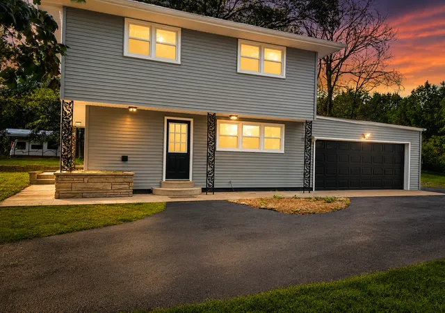 Single family home for sale at 1401 Oakleaf Dr, St. Anne, IL 60964 | MLS# 12711068