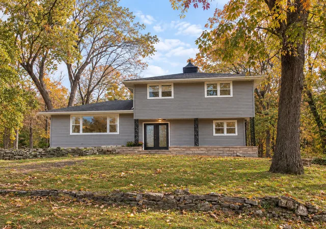 Photo 1 of Single family home for sale at 1401 Oakleaf Dr, St. Anne, IL 60964 | MLS# 12711068 | Listing updated on 2026-10-17