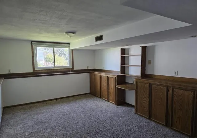 Photo 2 of Sale Pending at 6984 Squaw Prairie Rd, Belvidere, IL 61008 | MLS# 12711087 | Listing updated on 2026-07-30