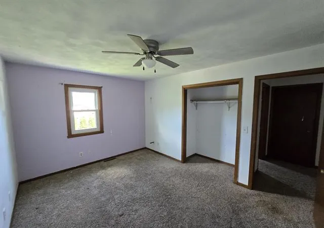 Photo 4 of Sale Pending at 6984 Squaw Prairie Rd, Belvidere, IL 61008 | MLS# 12711087 | Listing updated on 2026-07-30