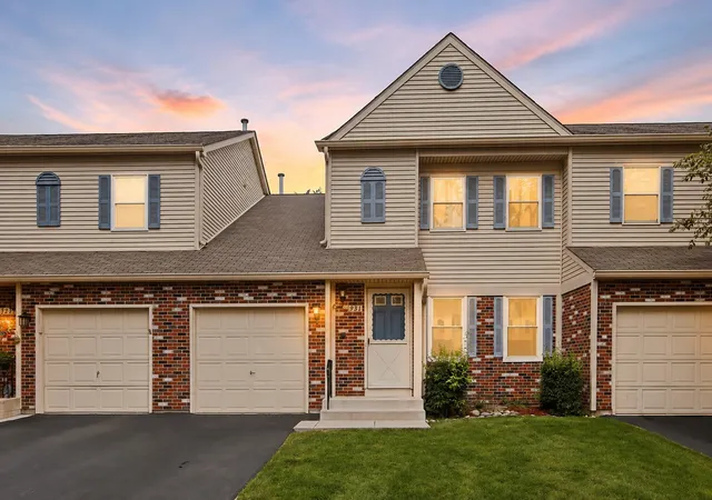 1st image of 931 Perry Dr, Algonquin, IL 60102 | MLS# 12711106