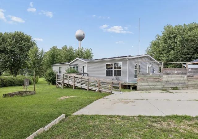 Photo 2 of Single family home for sale at 524 6th Street, Andover, IL 61233 | MLS# 12711121 | Listing updated on 2026-08-17