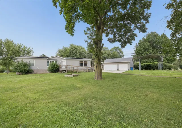 Photo 3 of Single family home for sale at 524 6th Street, Andover, IL 61233 | MLS# 12711121 | Listing updated on 2026-08-17