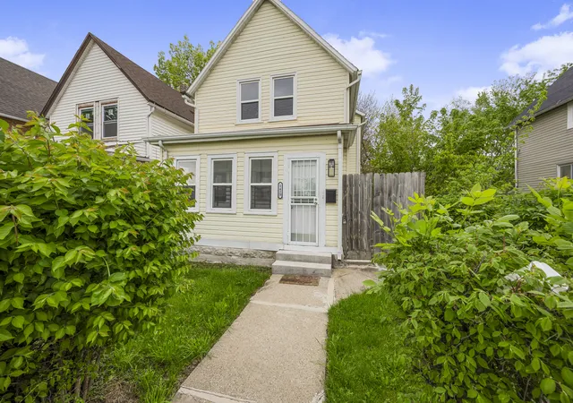 Photo 1 of Single family home for sale at 1429 E End Ave, Chicago Heights, IL 60411 | MLS# 12711128 | Listing updated on 2026-09-23