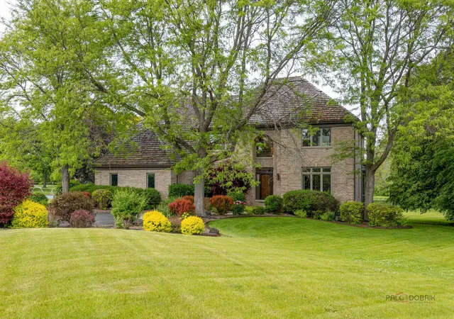 Photo 1 of Single family home for sale at 5420 Belmont Ct, Libertyville, IL 60048 | MLS# 12711143 | Listing updated on 2026-07-27
