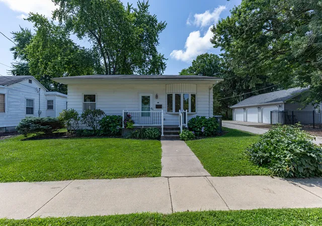 1st image of 118 E Pearl St, Geneseo, IL 61254 | MLS# 12711178
