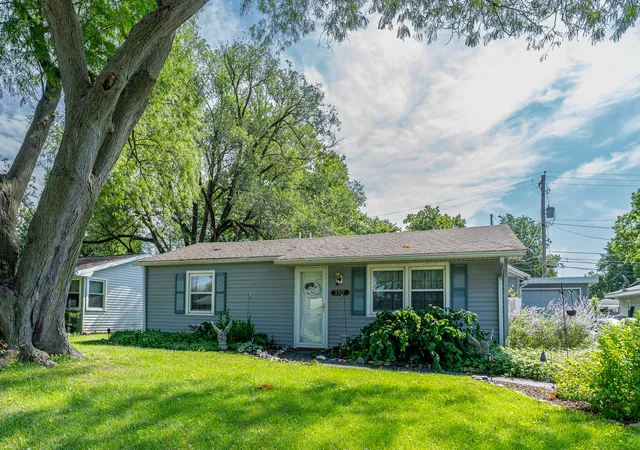 1st image of 2317 9th St, Silvis, IL 61282 | MLS# 12711189