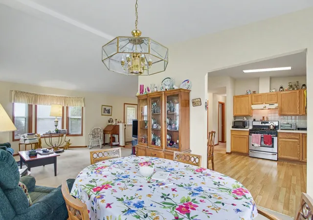 Photo 4 of Single family home for sale at 2529 Lippizan Ln, Grayslake, IL 60030 | MLS# 12711190 | Listing updated on 2026-07-29